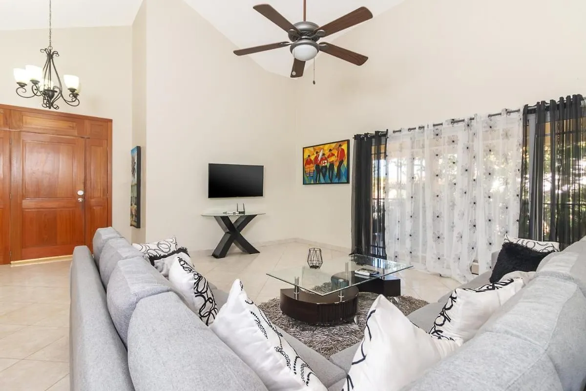 Luxe Comfort 8 Bedroom Villa With Private Pool & Entertainment Sosua 0*,